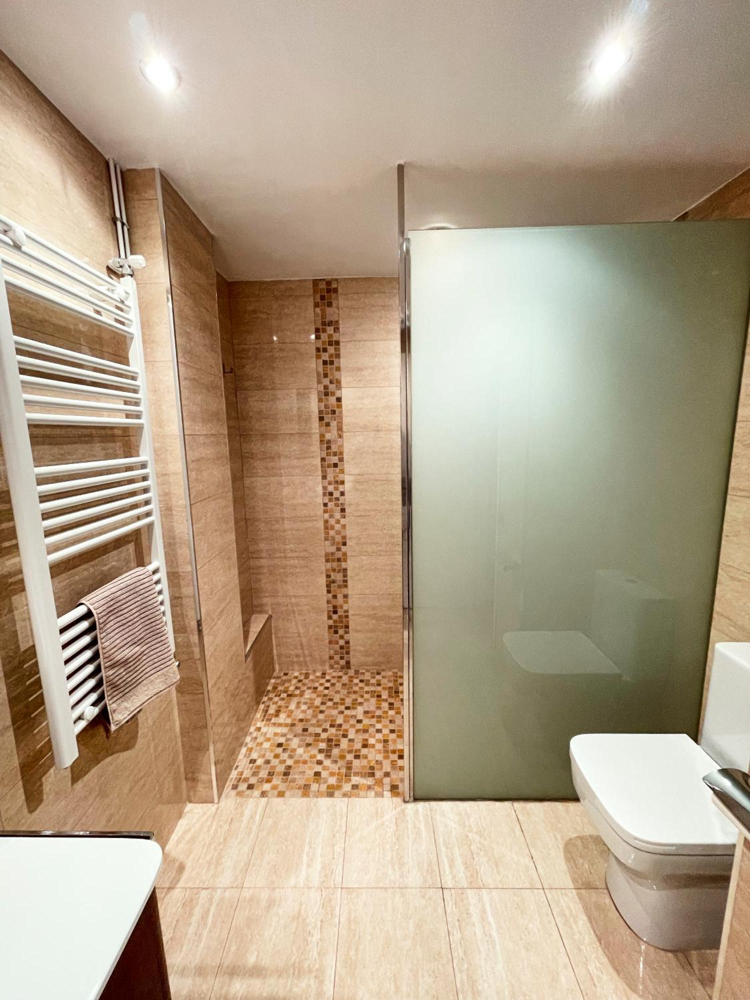 Apartamento Familiar En El Centro De Benasque Con Terraza Kültér fotó