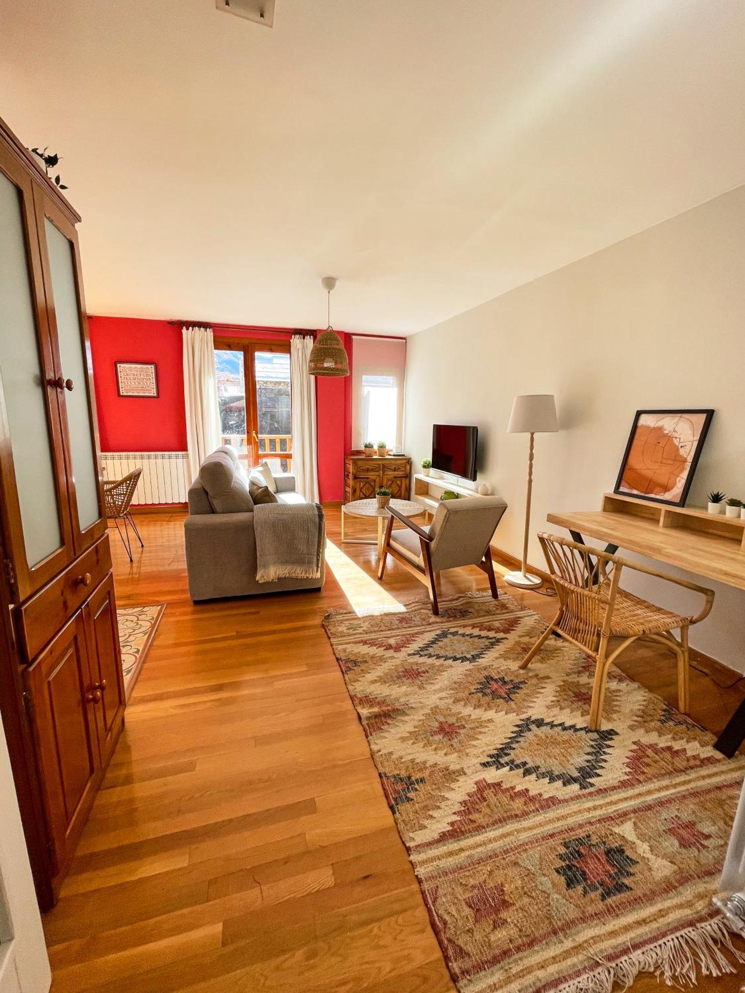 Apartamento Familiar En El Centro De Benasque Con Terraza Kültér fotó